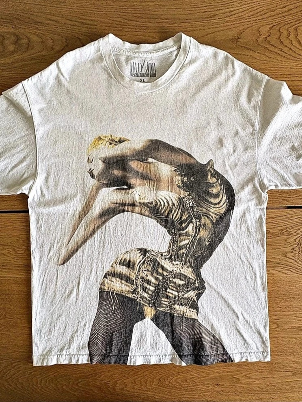 Madonna The Celebration Tour T-Shirt Mens XL Tour Dates White Concert